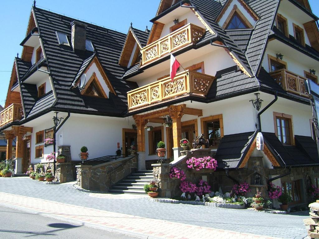 Pensjonat Zbojecki Dwor - Blisko Basenow Termalnych I Szlakow Gorskich - Ostatnie Wolne Pokoje Na Weekend Majowy Буковина-Татшаньска Экстерьер фото